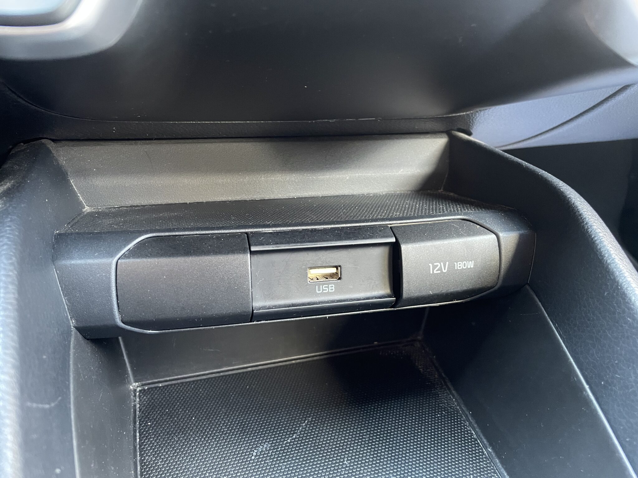 21. ACCESSORI KIASTONIC_BENZINA_MANUALE
